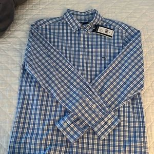 Vineyard Vines button down shirt